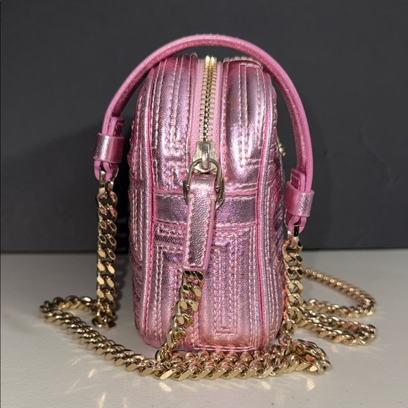 RARE Versace Metallic Pink Crossbody Bag Gold Chain CAMERA purse PERFECT SIZE! - Picture 4 of 17